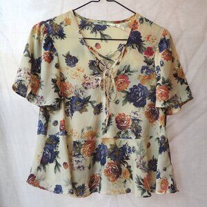 Urban Outfitters (Kimchi Blue) Floral Short-Sleeve Blouse